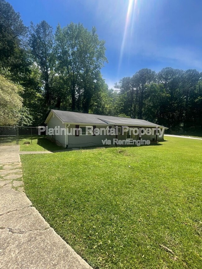 Building Photo - 541 Springwood Dr