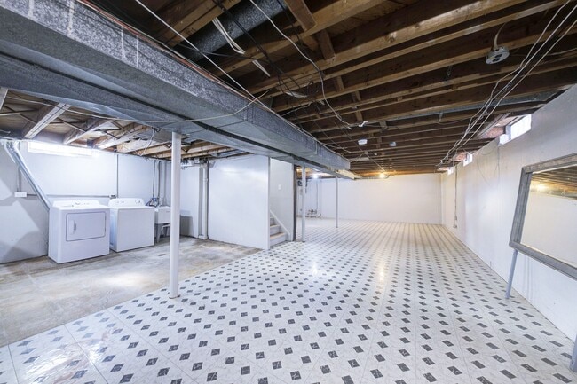 Building Photo - 15378 Wormer