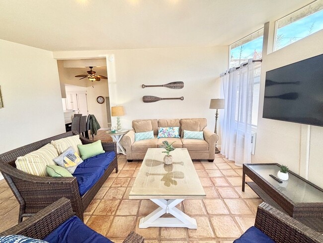 Building Photo - 207 Rossmore- MFR