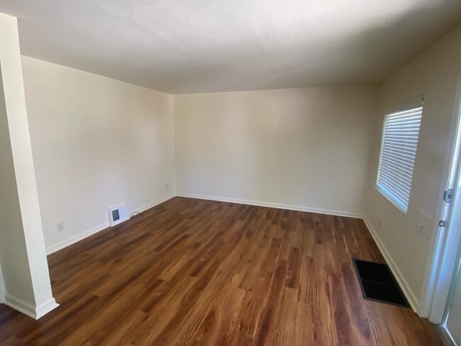 Living Room - 1106 Acorn Dr