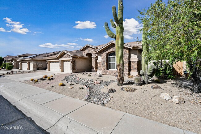 Foto del edificio - 6520 W Robin Ln