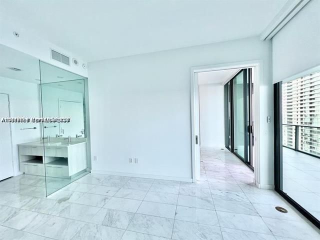 Foto del edificio - 480 NE 31st St