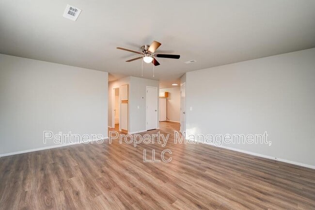 Foto del edificio - 5702 Sara St