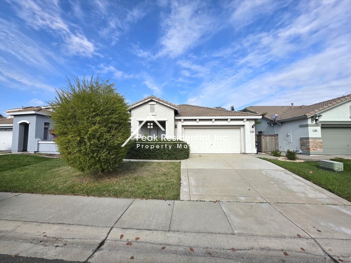 Primary Photo - Spacious Natomas 3bd/2ba Home with 2 Car Garage