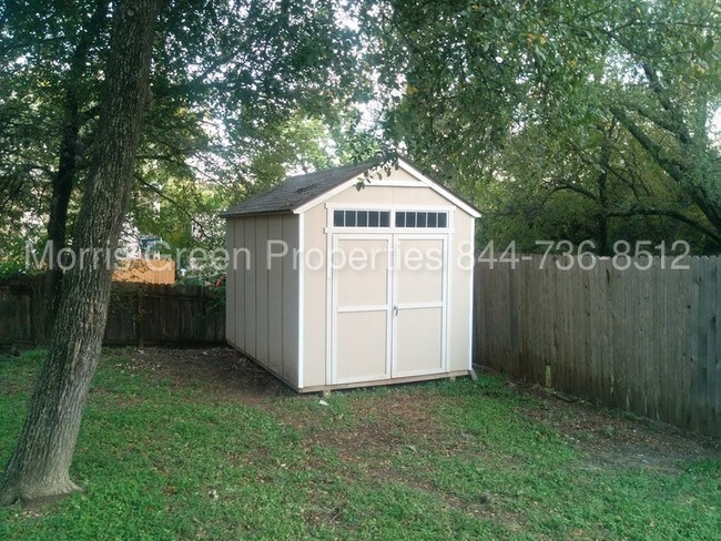 Building Photo - 6403 Auburn Dr
