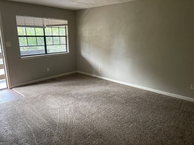 Foto del edificio - 2519 Old Bainbridge Rd