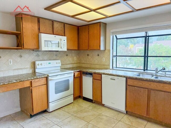 Foto del edificio - 18207 Hillwood Ln