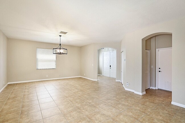 Foto del edificio - 122 Kensington Way