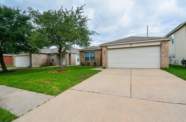Building Photo - 24514 Lakecrest Village Dr