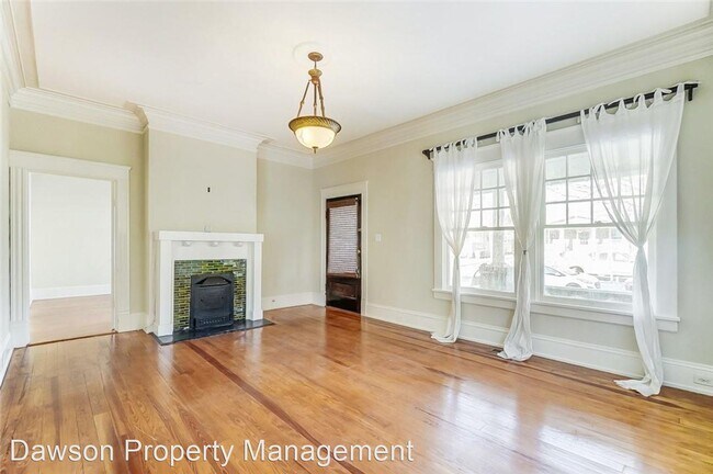 Building Photo - 3 br, 2 bath House - 1714 E. 8th Street