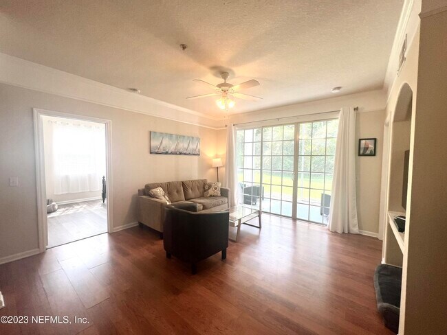 Foto del edificio - 8550 Touchton Rd