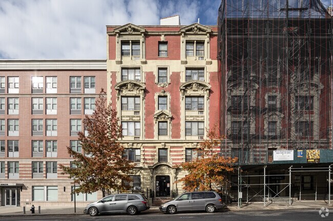 Foto del edificio - 849 St Nicholas Pl