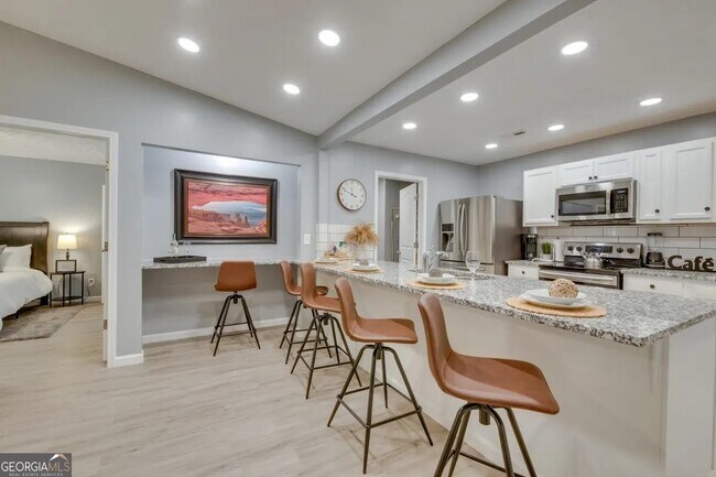 Foto del edificio - 5755 Williamsburg Trce