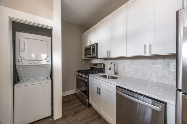 Building Photo - 6513 N Newgard Ave