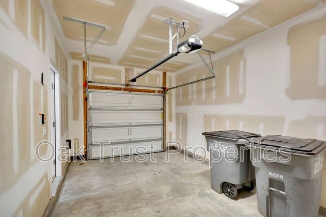 Building Photo - 2509 Stadium Dr