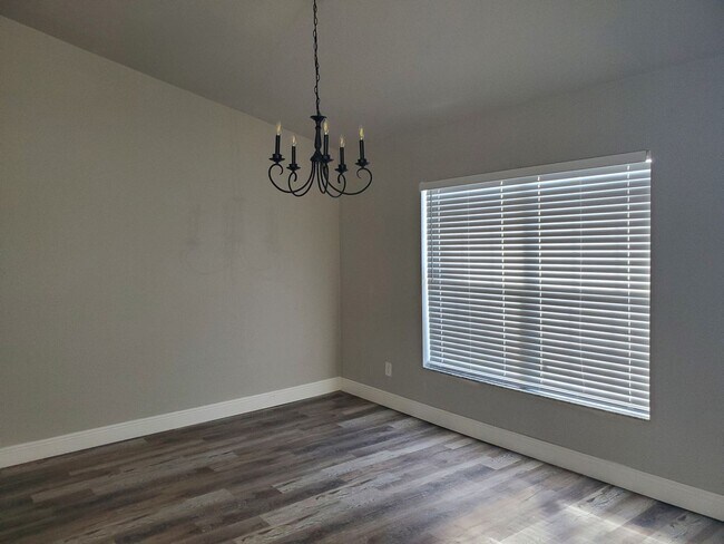 Foto del edificio - Newly Remodeled 4/2 PLUS DEN House Lehigh APPROVED APPLICATION PENDING DEPOSIT