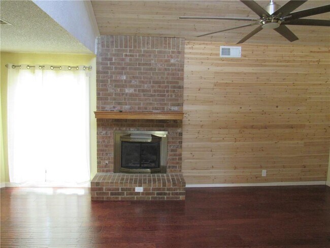 Foto del edificio - 1603 Shotwell Ln