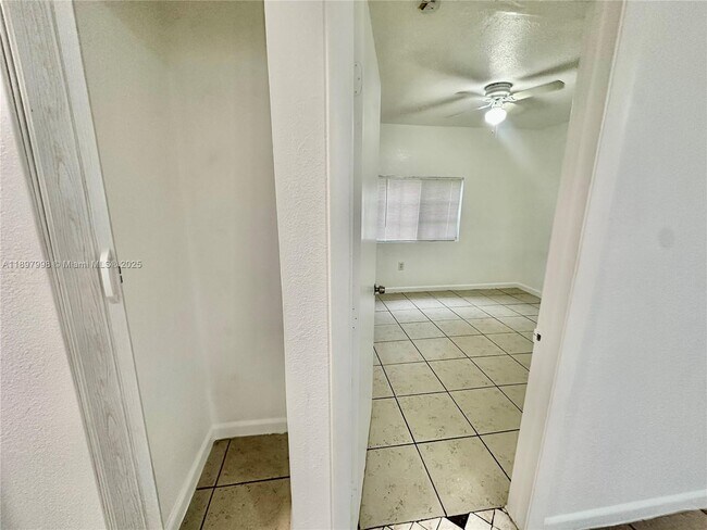 Foto del edificio - 6136 N Miami Ave
