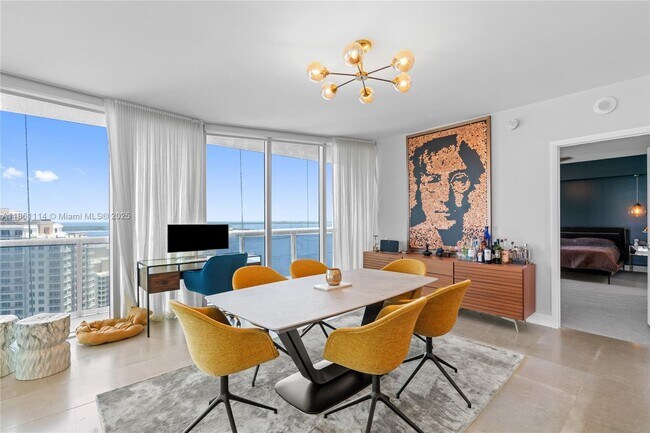 Foto del edificio - 465 Brickell Ave