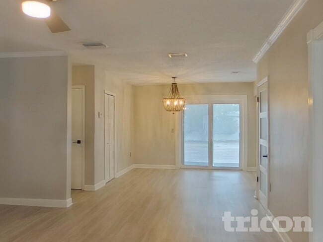 Building Photo - 2317 13th Ave SW