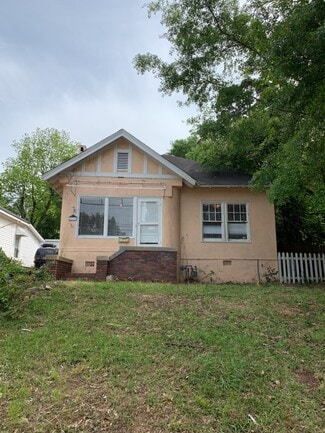 Building Photo - 2212 Yancey Ave