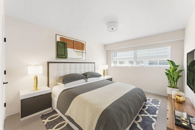 Building Photo - 120 Central Rd