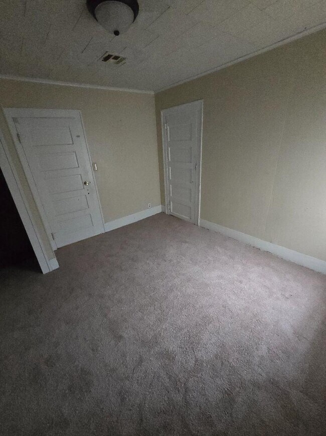 Foto del edificio - 221 E Lincoln Ave