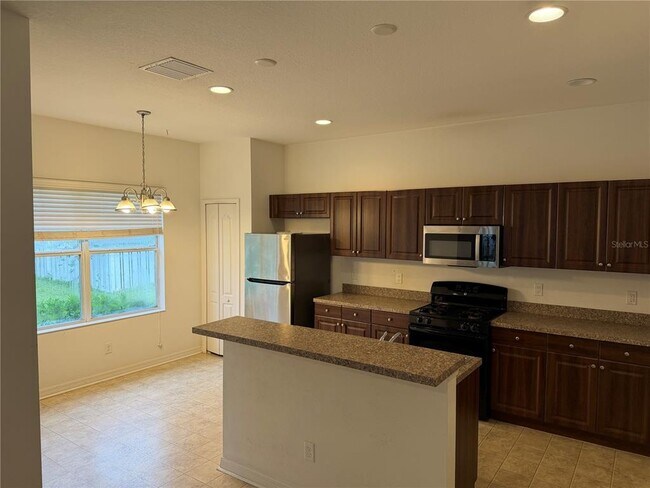 Foto del edificio - 11858 Forest Park Cir