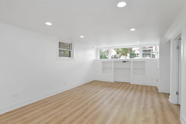 Foto del edificio - 2735 N Mozart St