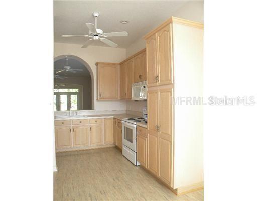 Foto del edificio - 639 Lake Clark Pl