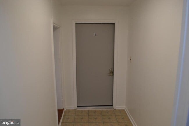 Building Photo - 127 N Market St