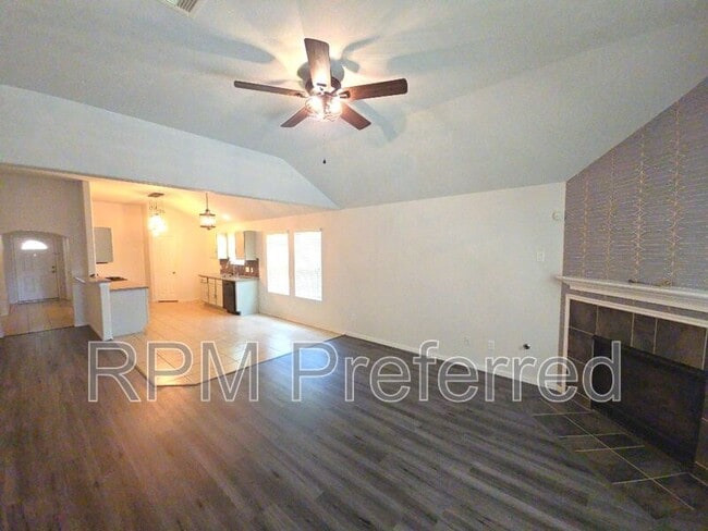Building Photo - 3103 Thicket Path Way