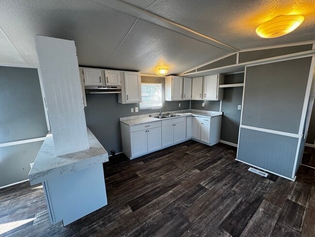 Building Photo - 428 Starlit Dr