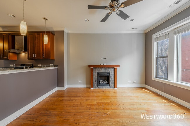 Building Photo - 2432 N Geneva Terrace