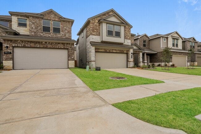 Building Photo - 7915 Fijian Cypress Dr