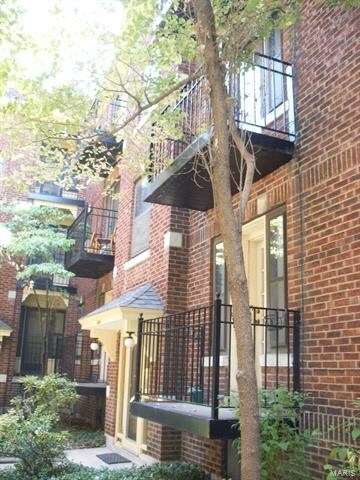 Foto del edificio - 5580 Waterman Blvd