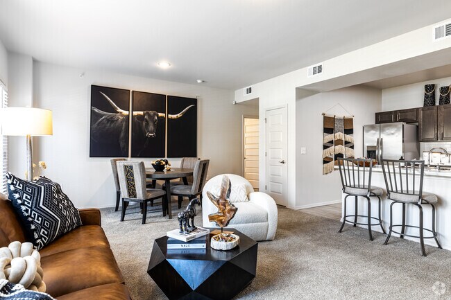 2BR, 2BA - 1050SF - 97 @ North Oak