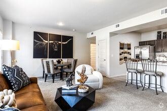 2BR, 2BA - 1050SF - 97 @ North Oak