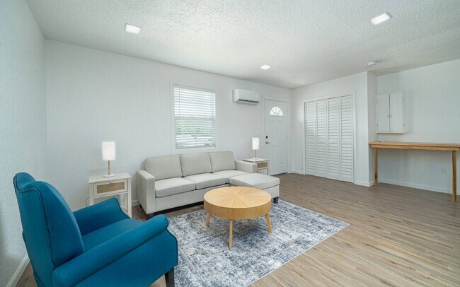 Foto del edificio - 4101 Canoe Creek Rd