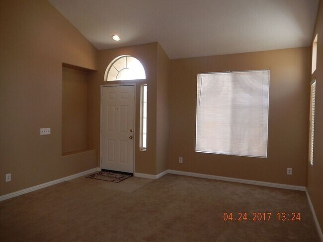 Foto del edificio - 39496 Heatherstone Ct