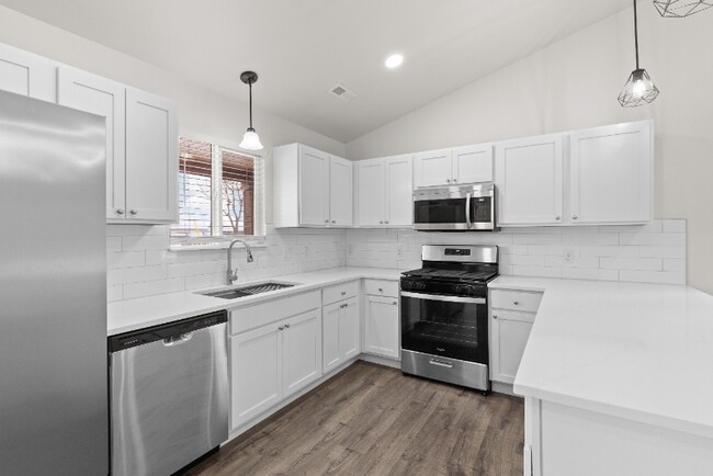 Foto del edificio - 4731 Basin St