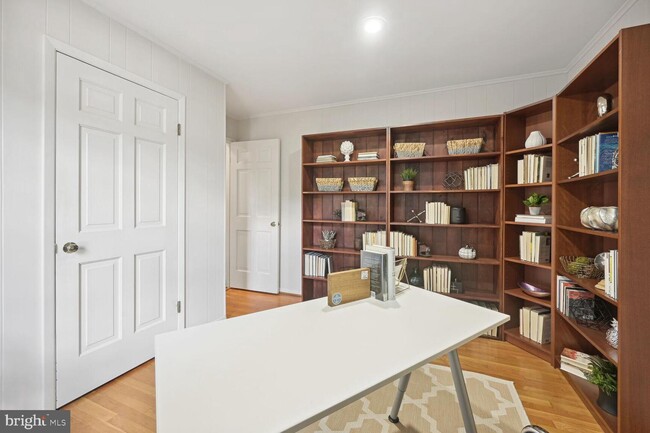 Building Photo - 7620 Mary Cassatt Dr