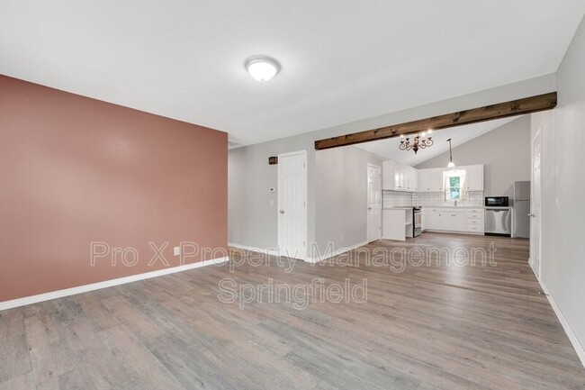 Building Photo - 4131 S Ridgecrest Dr