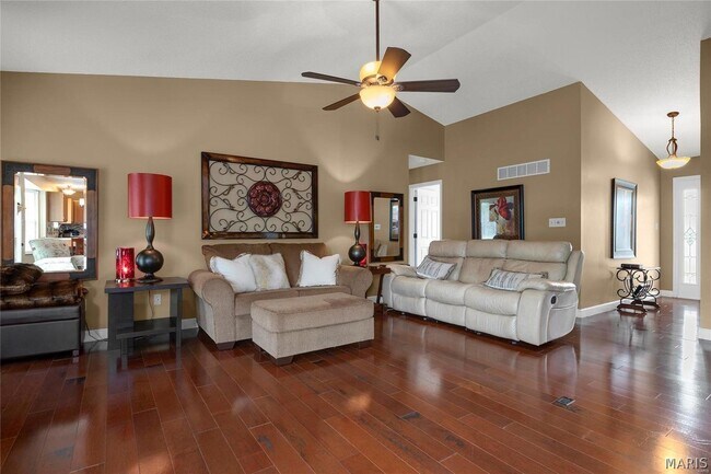 Foto del edificio - 8 Walnut Creek Ct