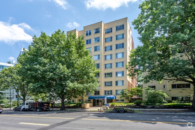 Exterior primario - Chevy Chase Tower