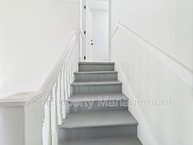 Foto del edificio - 633 S Fuller Ave