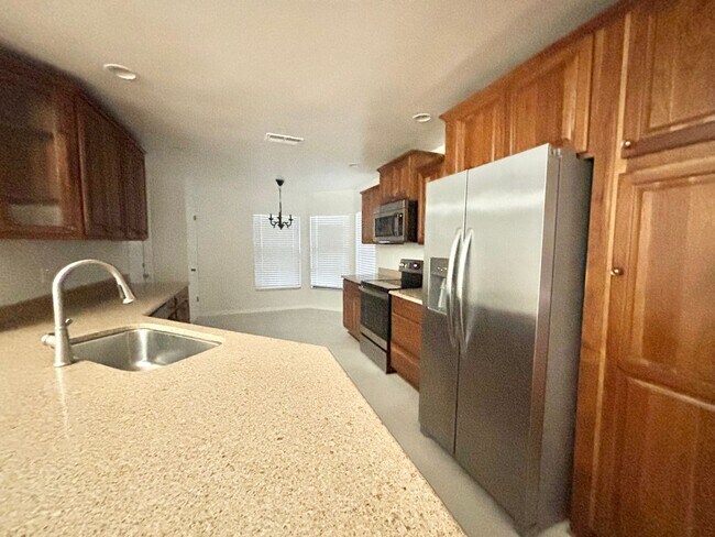 Building Photo - Piedmont Wekiva 4 bedroom 2 bath Home with...