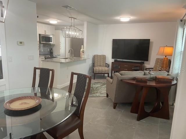 Foto del edificio - 1009 Sumner Blvd