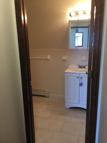 42 Dean Pl Unit B207 Bridgeport Ct 06610 Condo For Rent In Building Photo 42 Dean Pl