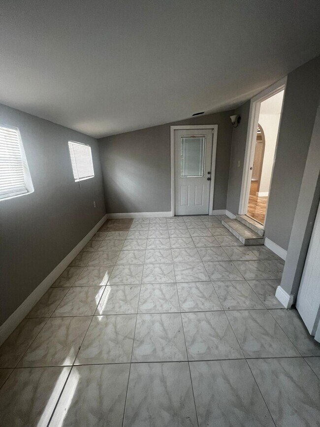 Foto del edificio - 3635 Corrigan Ct